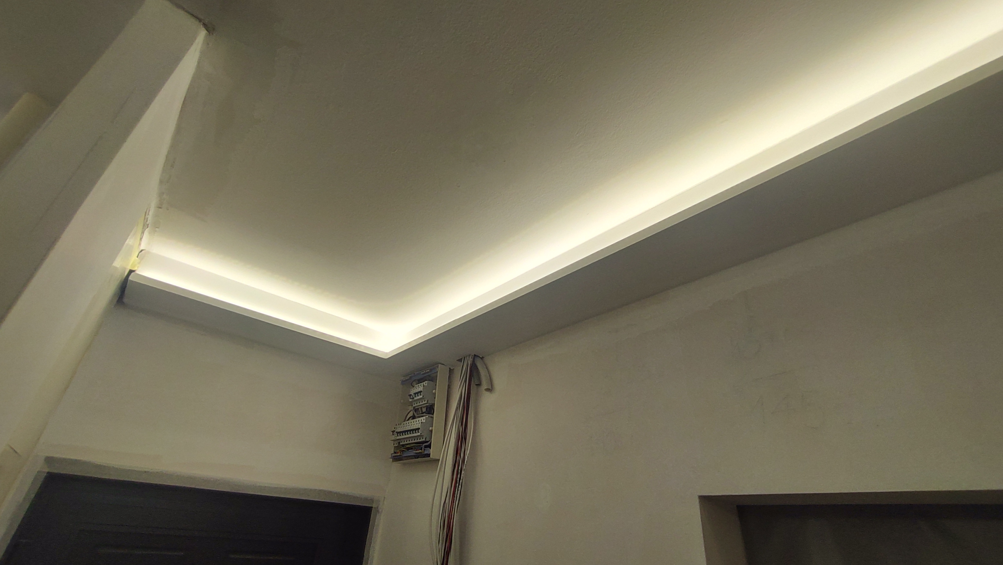 LED világítások és LED-szalag rendszerek